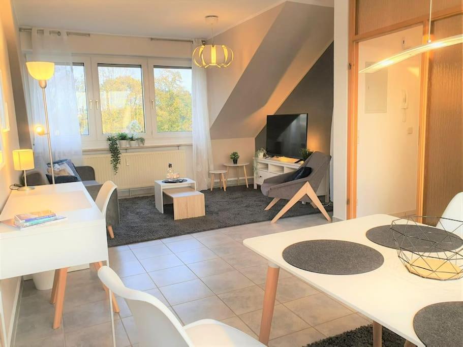 Modernes Und Ruhiges Appartement Mit Loggia Marl Ngoại thất bức ảnh