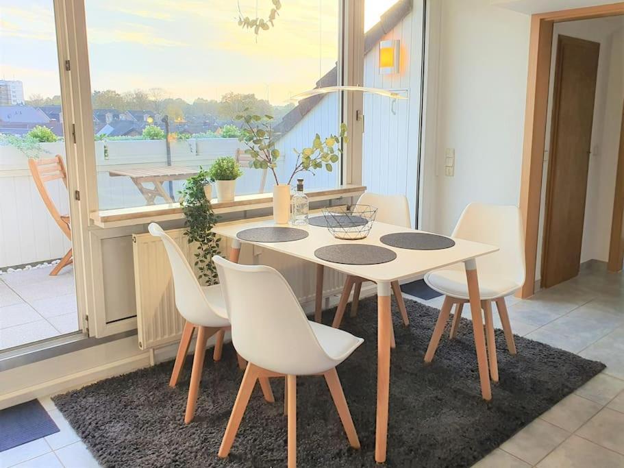 Modernes Und Ruhiges Appartement Mit Loggia Marl Ngoại thất bức ảnh