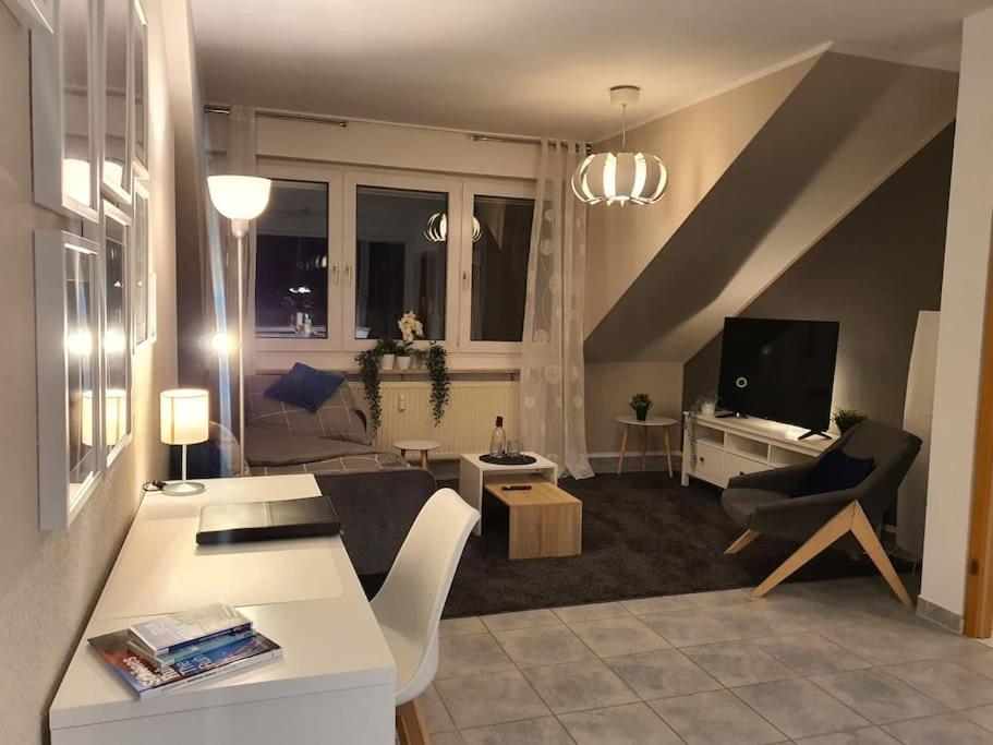 Modernes Und Ruhiges Appartement Mit Loggia Marl Ngoại thất bức ảnh